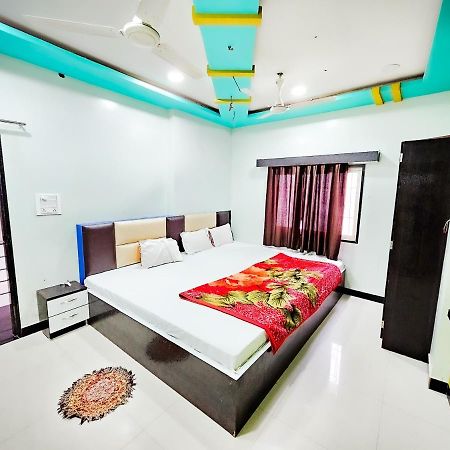 Hotel Ramghat View Удджайн Экстерьер фото